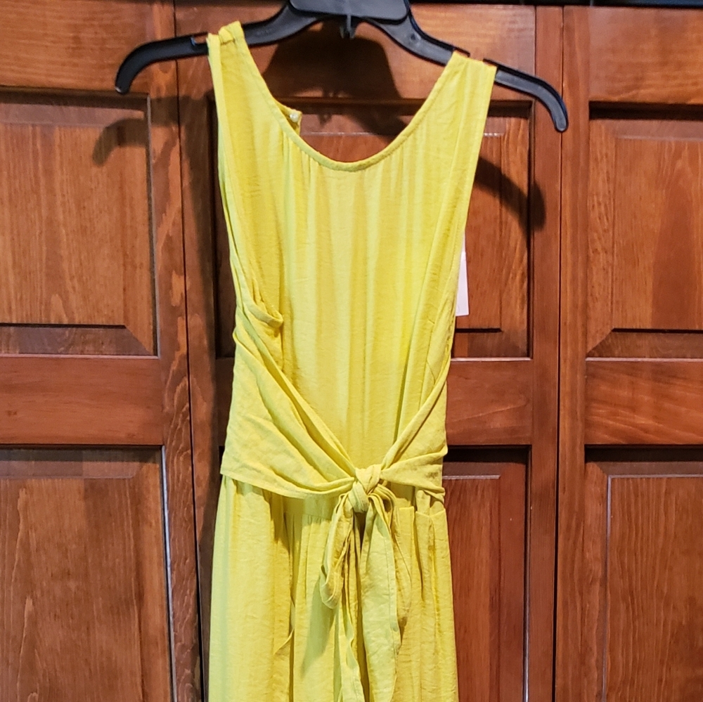 NWT Sleeveless Tie Front Jumpsuit